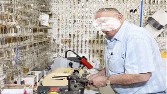 Με τι ασχολέιται ο κλειδαράς